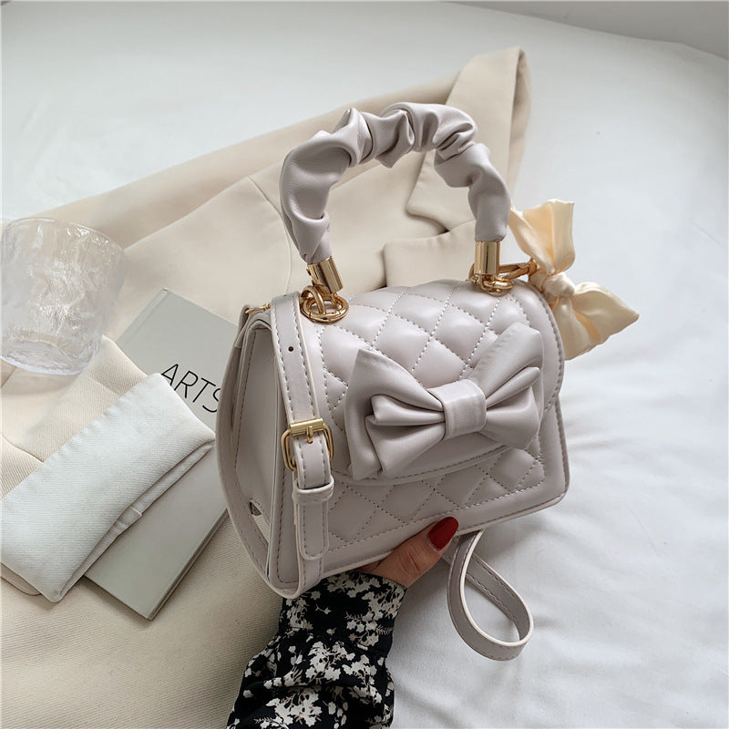 Quilted Bow Shoulder Bags for Women with Scrunch Handle Design