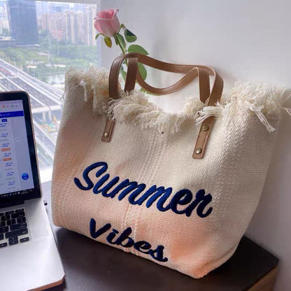 Fashionable Travel Tote Bag - Perfect for Beach Trips