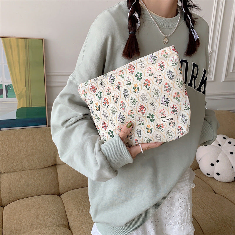 Cotton & Colorful Floral Makeup Bag with Zipper in 6 Patterns