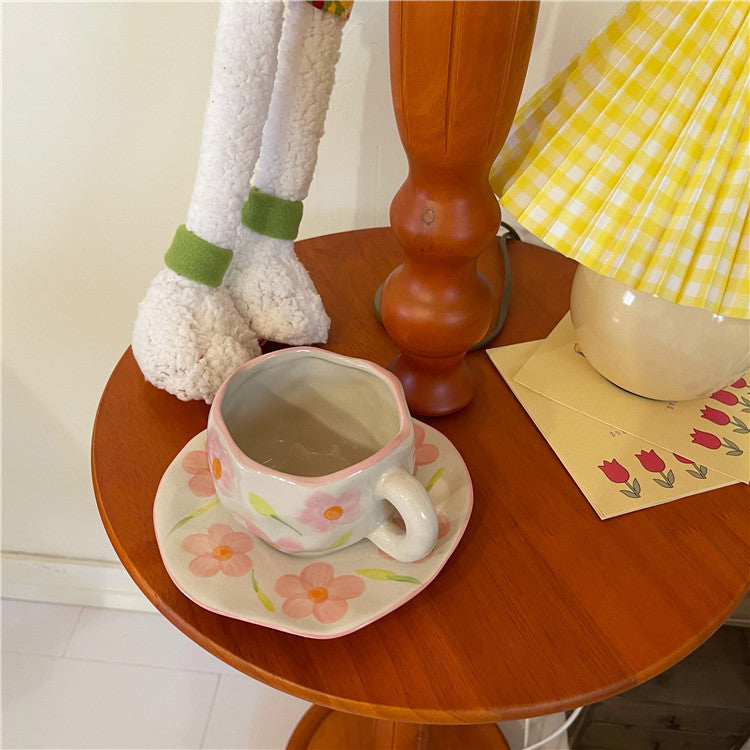 Retro Pinch Porcelain Cups with Plaid & Floral Tea Cups and Saucer Set