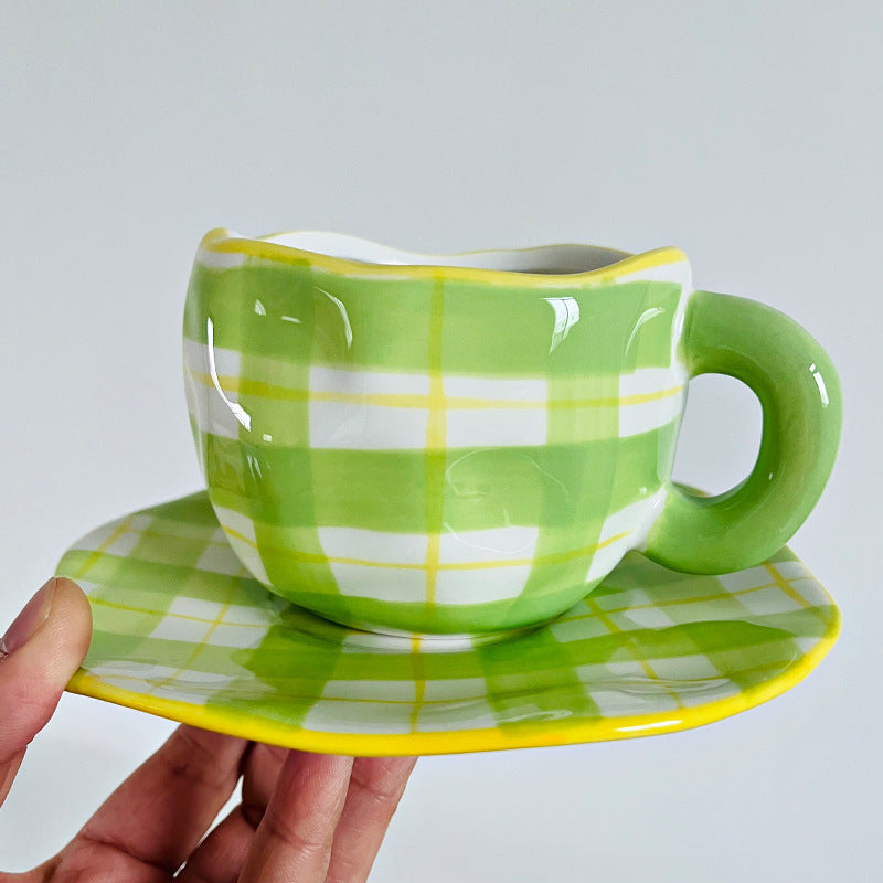 Retro Pinch Porcelain Cups with Plaid & Floral Tea Cups and Saucer Set