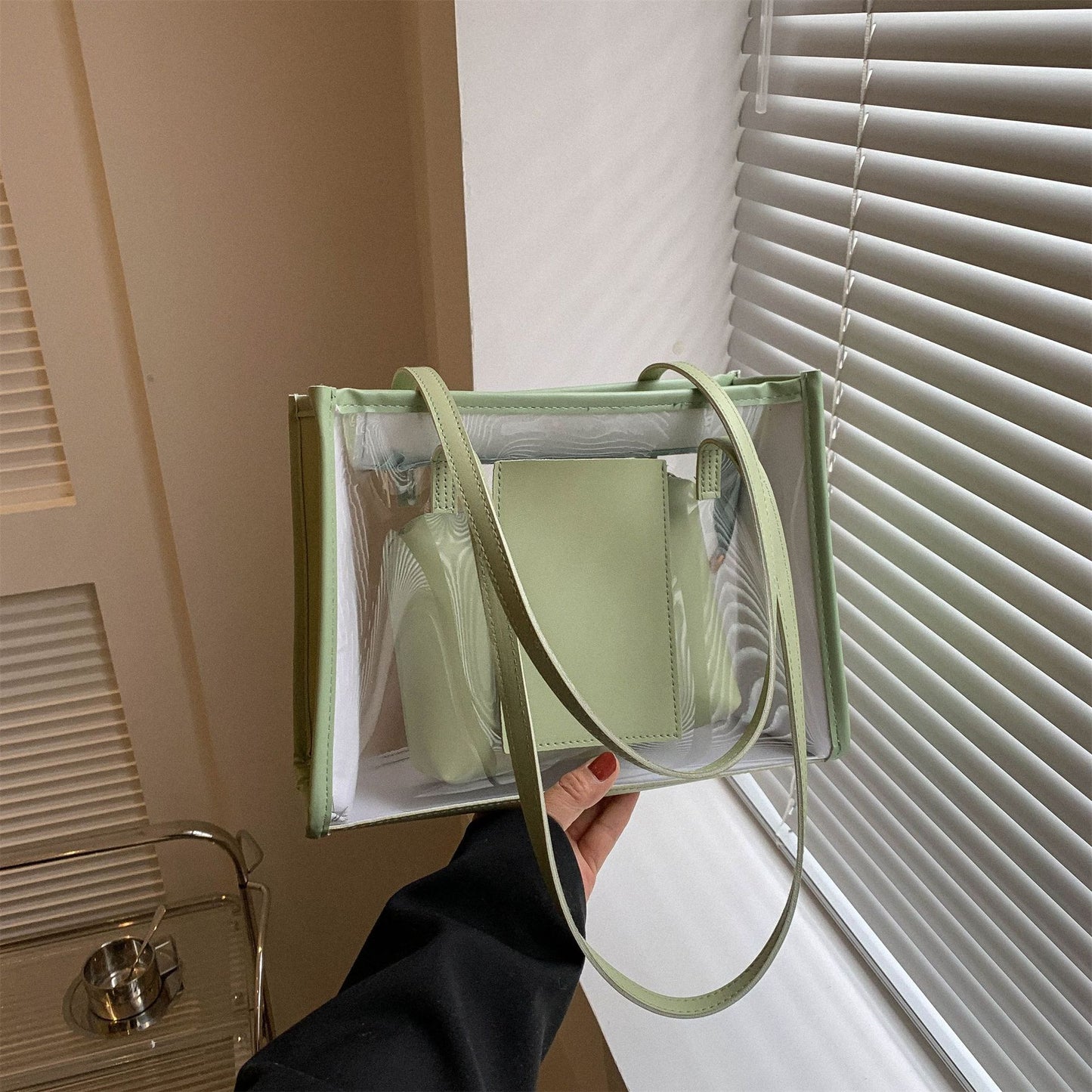 New Transparent Fashioned Over the Shoulder Bag for Women